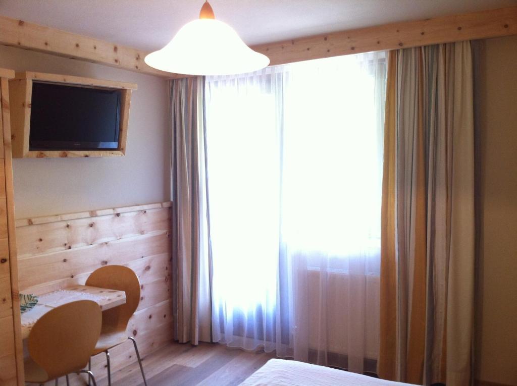Pension Und Apartment Edelweiss Heiligenblut Habitación foto